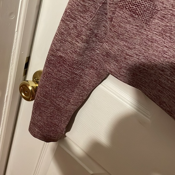 Icon apparel long sleeve workout top. A2 - Picture 4 of 11